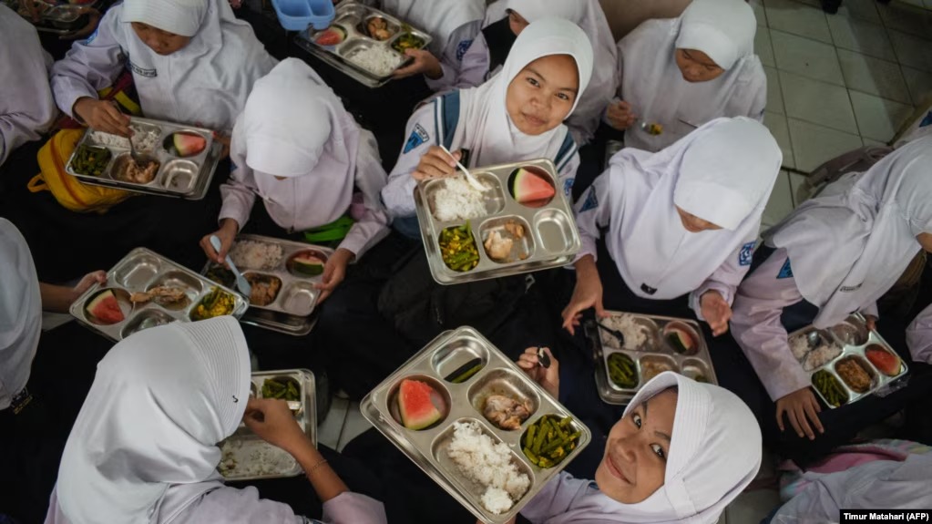 Keracunan MBG 0,0017% Bukan Skandal, Tapi Bukti Pemerintah Berani Transparan